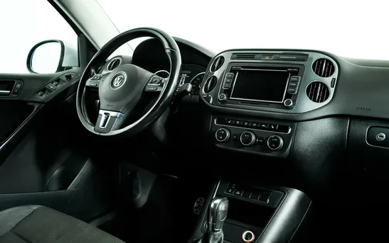 Volkswagen Tiguan 2.00 автоматическая, фото №1