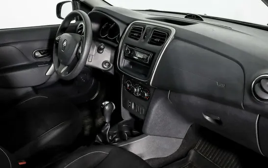 Renault Sandero 1.60 автоматическая, фото №1