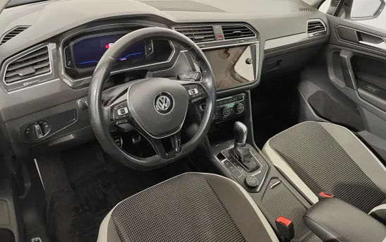 Volkswagen Tiguan 2.00 робот, фото №1