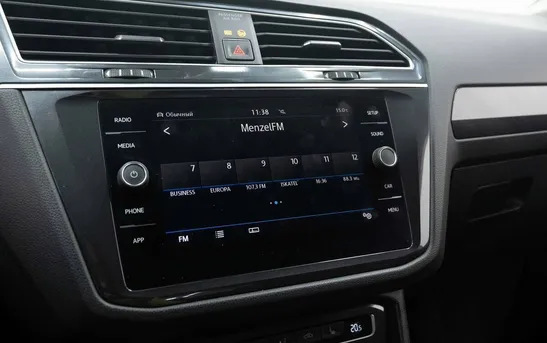 Volkswagen Tiguan 2.00 робот, фото №1