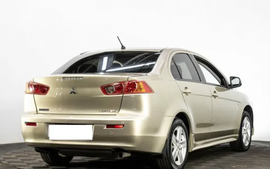 Mitsubishi Lancer 2.00 механика, фото №1
