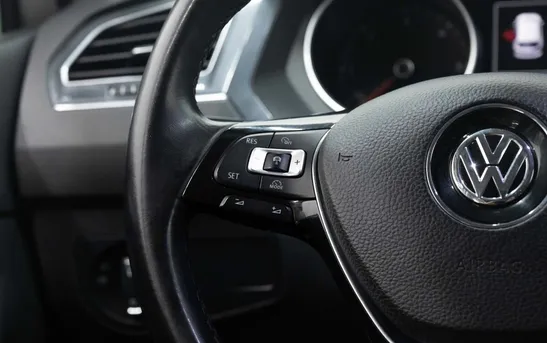 Volkswagen Tiguan 2.00 робот, фото №1