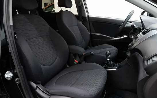 Hyundai Solaris 1.60 механика, фото №1