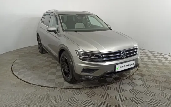 Volkswagen Tiguan 2.00 робот, фото №1