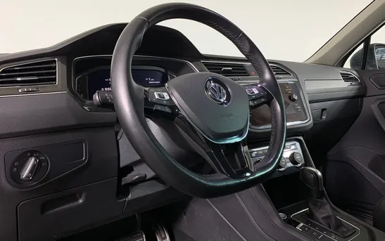 Volkswagen Tiguan 1.40 робот, фото №1