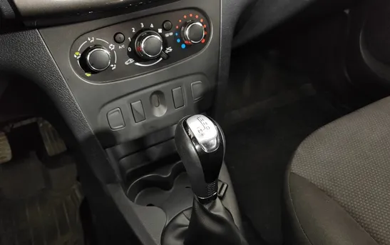 Renault Logan 1.60 автоматическая, фото №1