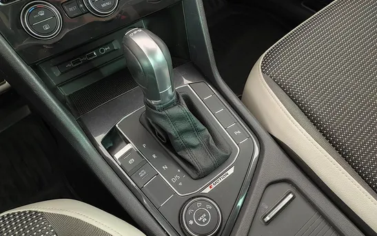 Volkswagen Tiguan 2.00 робот, фото №1