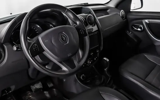 Renault Duster 2.00 автоматическая, фото №1