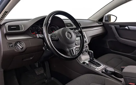 Volkswagen Passat 1.80 робот, фото №1
