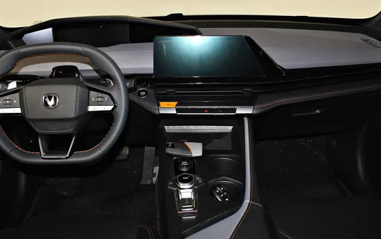 Changan UNI-V 1.50 робот, фото №1