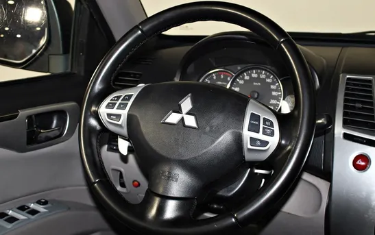 Mitsubishi Pajero Sport 2.50 автоматическая, фото №1