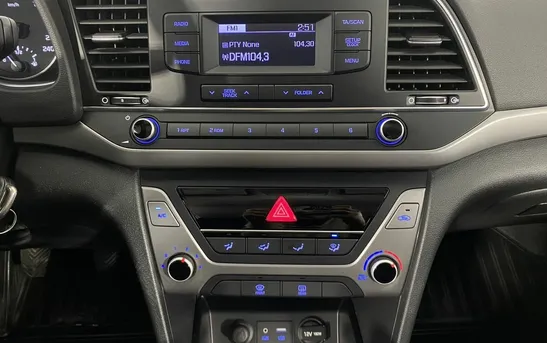 Hyundai Elantra 1.60 механика, фото №1